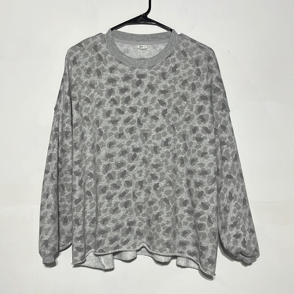 aerie Sweaters - Aerie Grey Leopard Print Raw Hem Oversized Pullover Sweater Size S